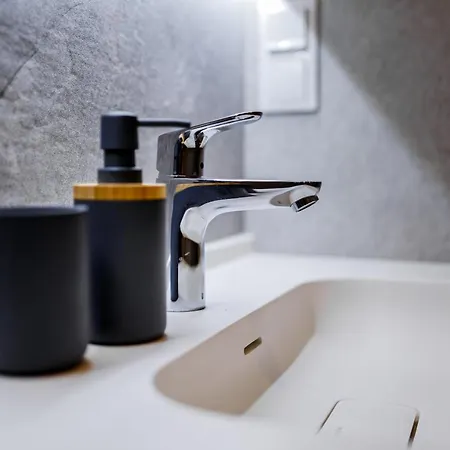 Rigaapartment E22, Self Check-in Aparthotel, Near Old Town 4* Riga